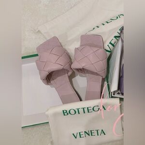 Bottega Veneta light pink/Purple Lido Flat Sandals Size9